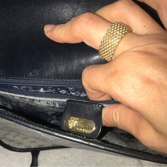 Gucci vintage navy micro Gg and black leather bag - Picture 9 of 16